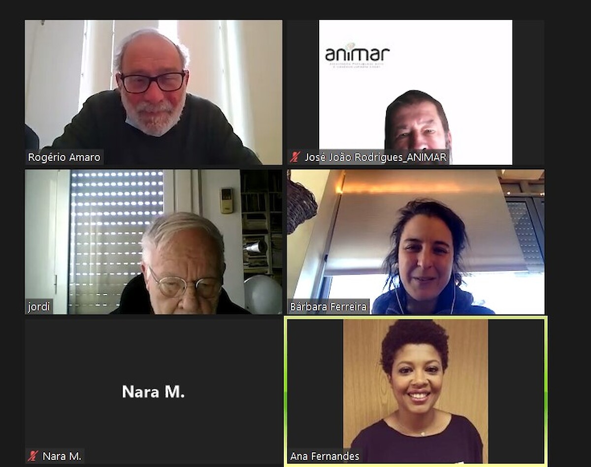 Pluriversidade Comunitária  “Abalar as consciências na construção de conhecimentos”